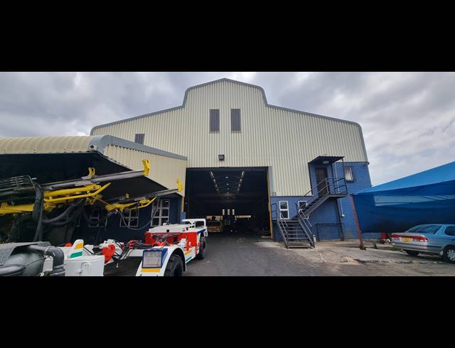 3,500M² FACTORY FOR SALE IN ANDERBOLT